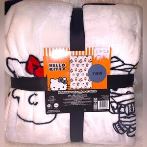 BNWT- Hello Kitty Halloween Blanket Twin 60x90  IN HAND ! FAST SHIPPING !
